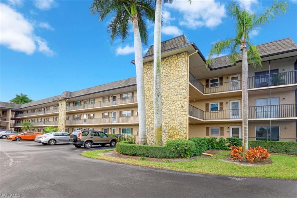 5467 Rattlesnake Hammock RD 208C NAPLES, FL 34113