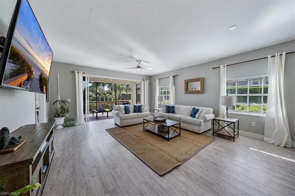 8144 Saratoga DR 2102 NAPLES, FL 34113