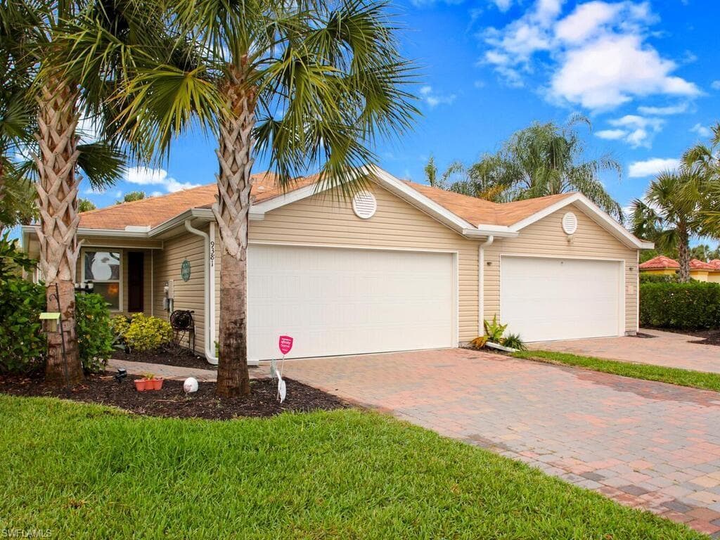 9381 Aegean CIR LEHIGH ACRES, FL 33936