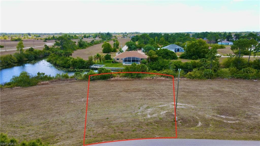 926 NE 43rd TER CAPE CORAL, FL 33909