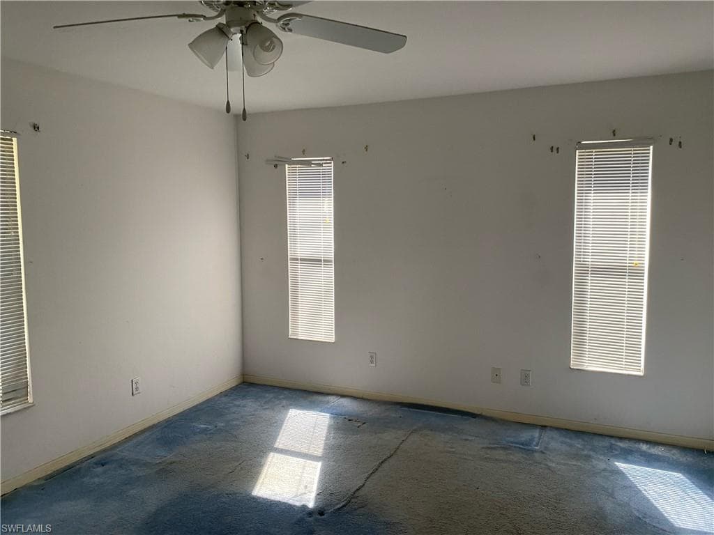 3405 25th PL CAPE CORAL, FL 33914