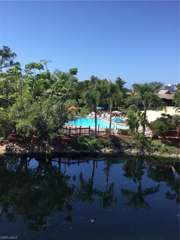 600 Neapolitan WAY 342 NAPLES, FL 34103