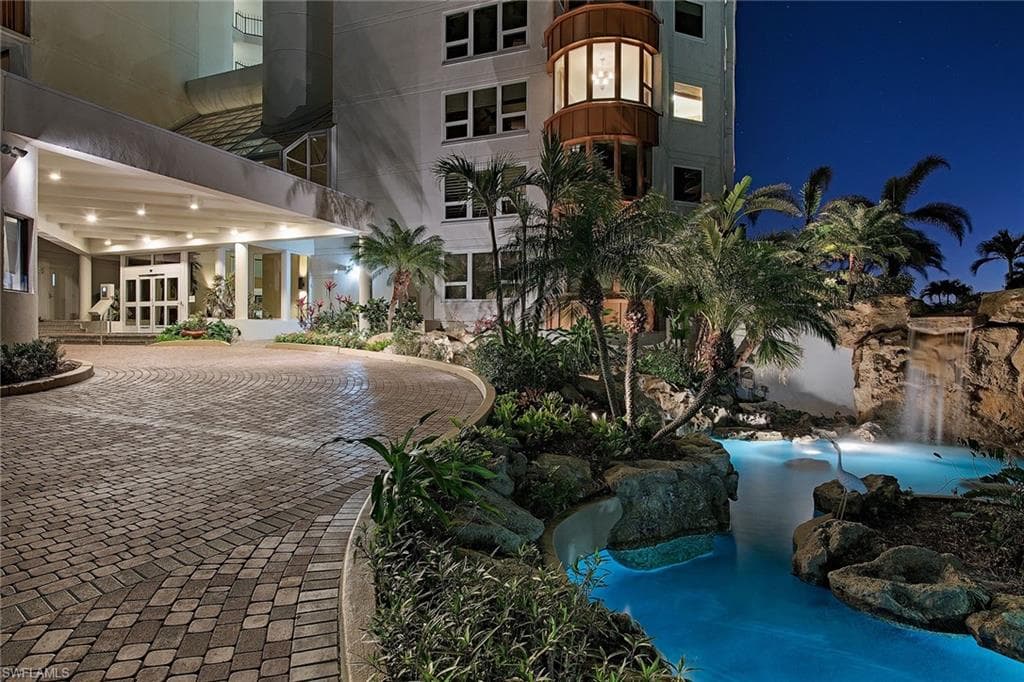 4251 Gulf Shore BLVD N 6B NAPLES, FL 34103