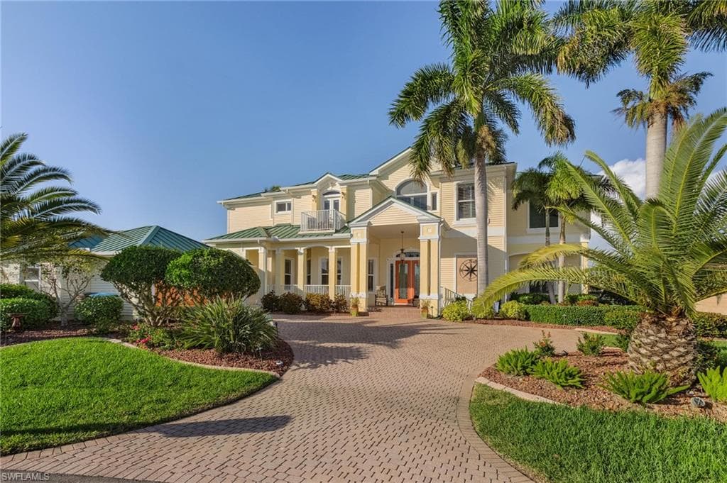 4901 SW 8th CT CAPE CORAL, FL 33914