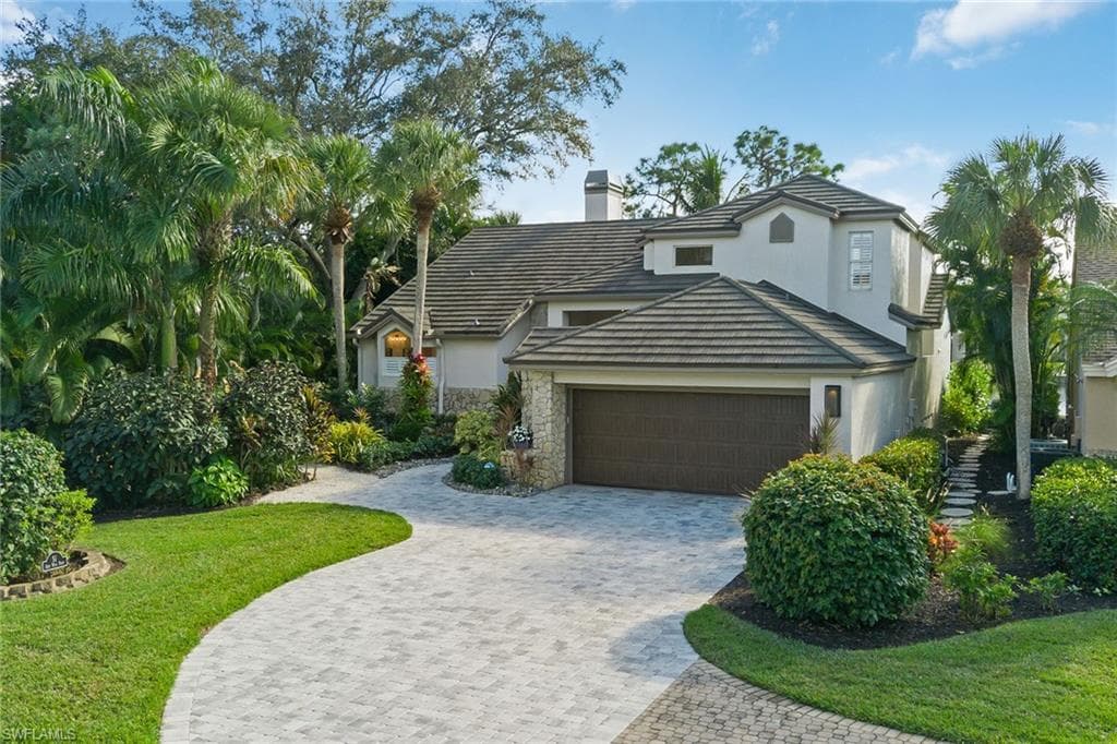 51 Grey Wing PT NAPLES, FL 34113