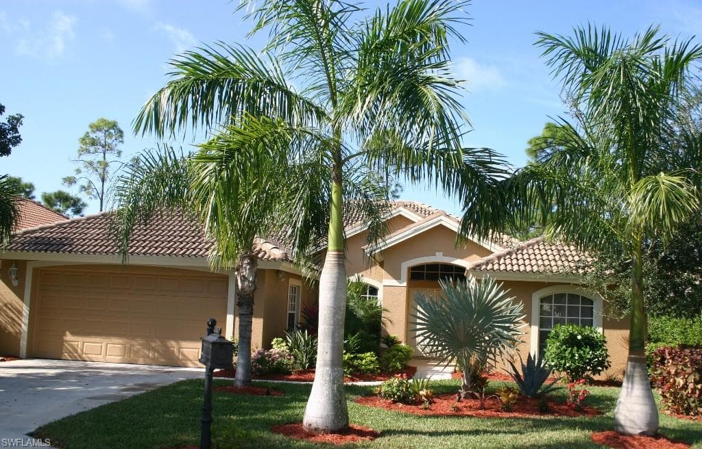 1331 Briarwood CT NAPLES, FL 34104