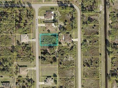 909 Hillcrest AVE LEHIGH ACRES, FL 33974