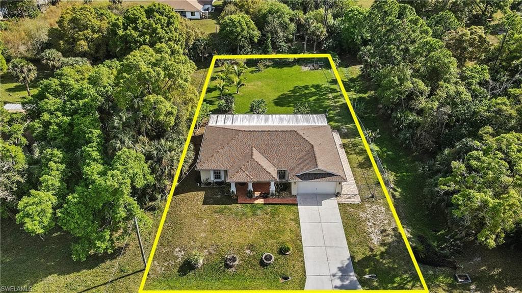 608 Edison AVE LEHIGH ACRES, FL 33972