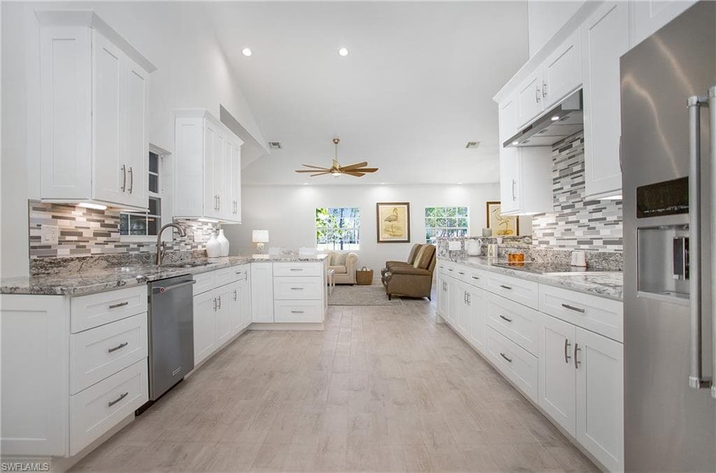 114 Edgemere WAY S NAPLES, FL 34105