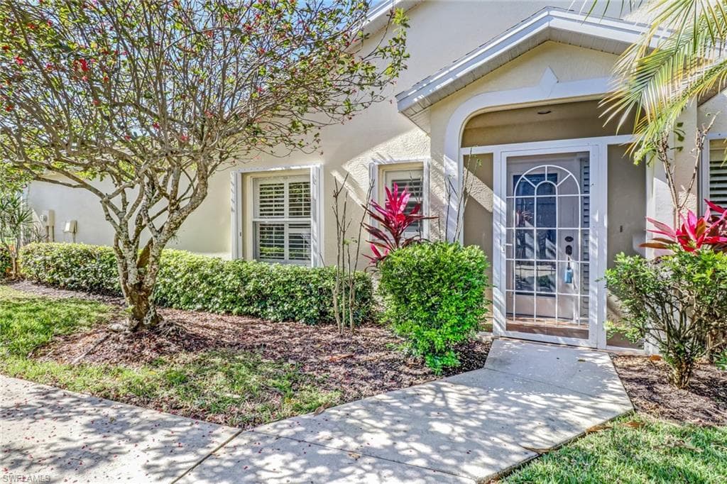 5724 Greenwood CIR 52 NAPLES, FL 34112