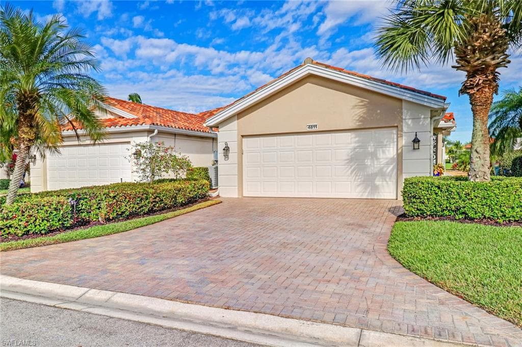 4811 San Carlo CT NAPLES, FL 34109