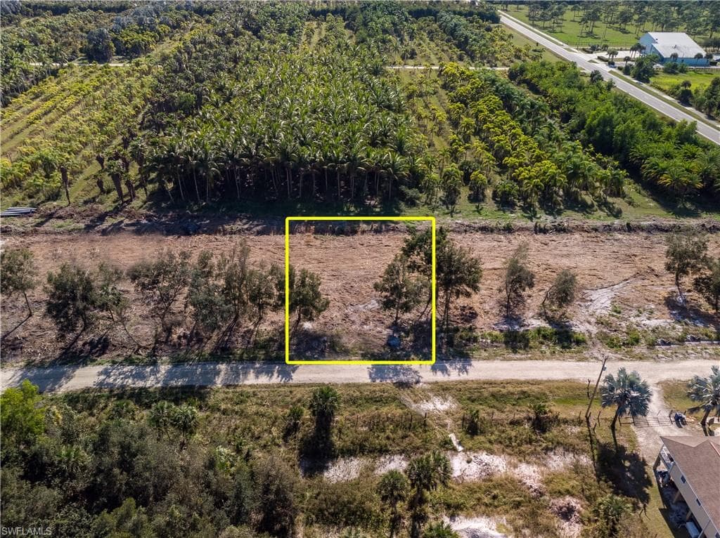 7465 Max DR BOKEELIA, FL 33922