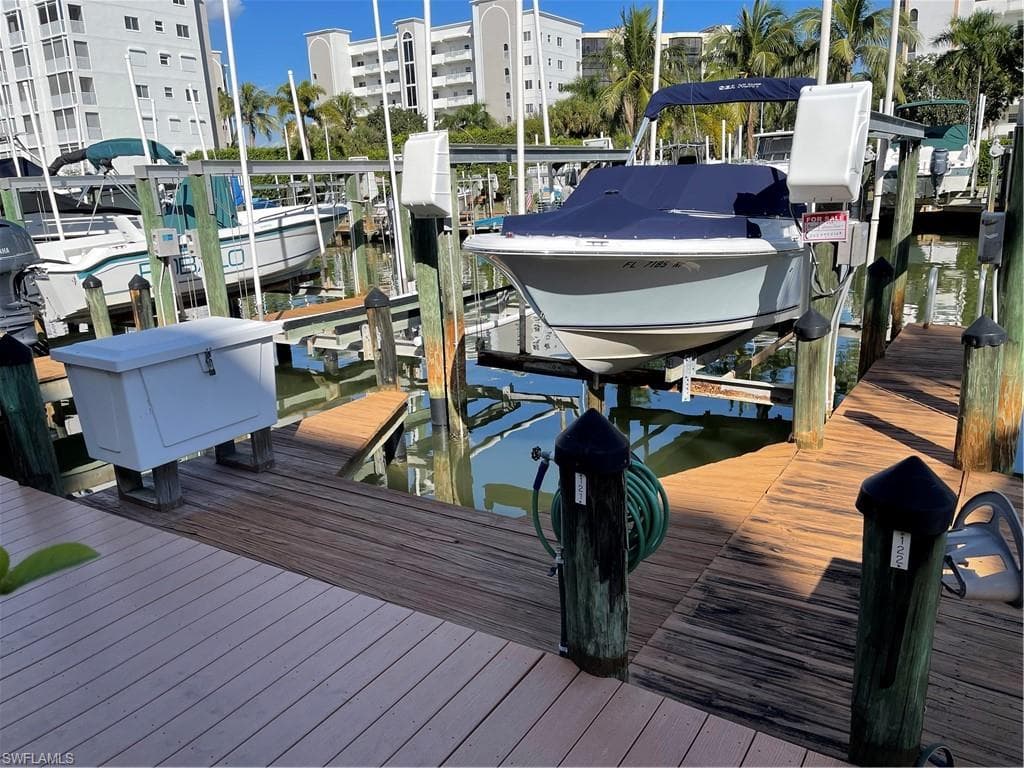 Boat Dock #121 & Lift FORT MYERS BEACH, FL 33931