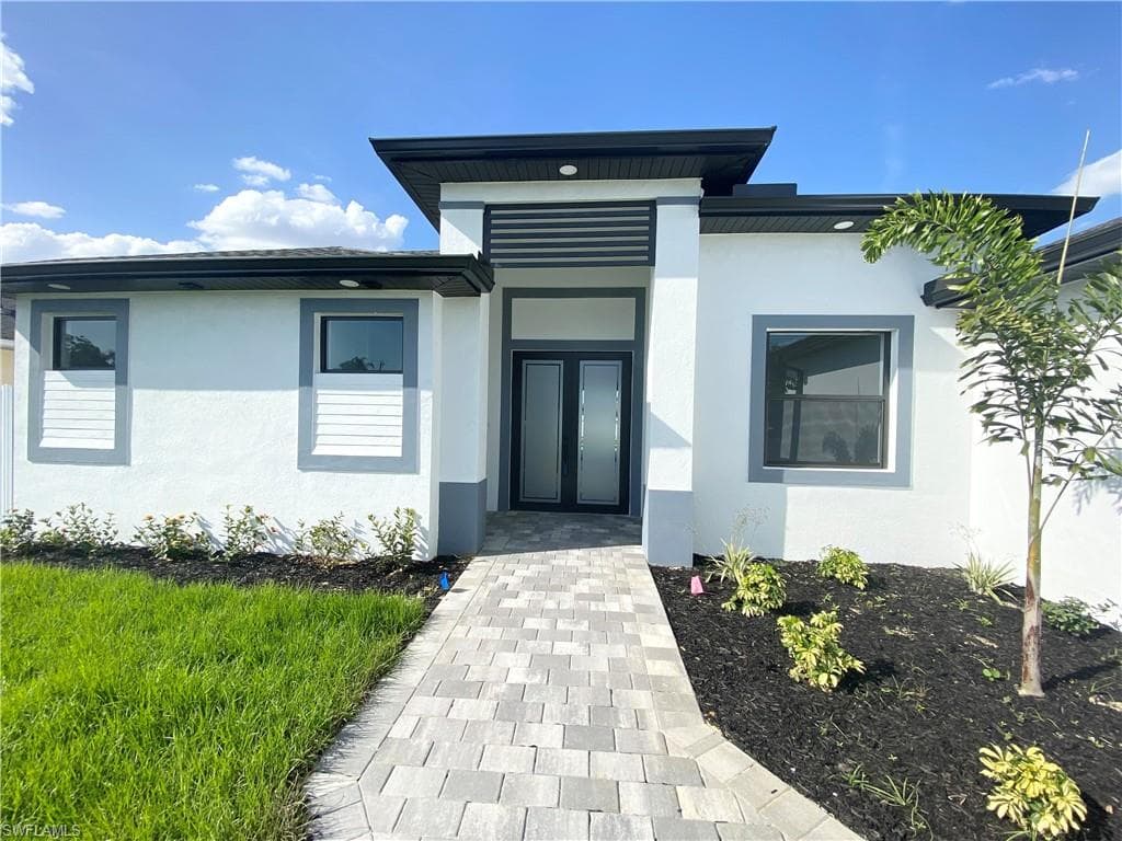 1221 NE 11TH ST CAPE CORAL, FL 33909