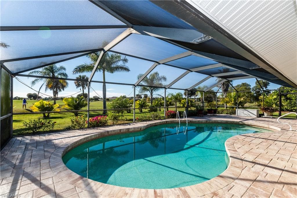 18085 Royal Tree PKY NAPLES, FL 34114