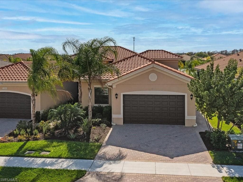 12104 LAKEWOOD PRESERVE PL FORT MYERS, FL 33913