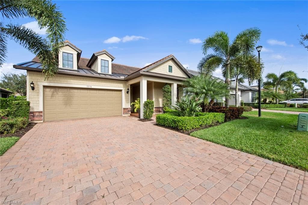 7256 Live Oak DR NAPLES, FL 34114