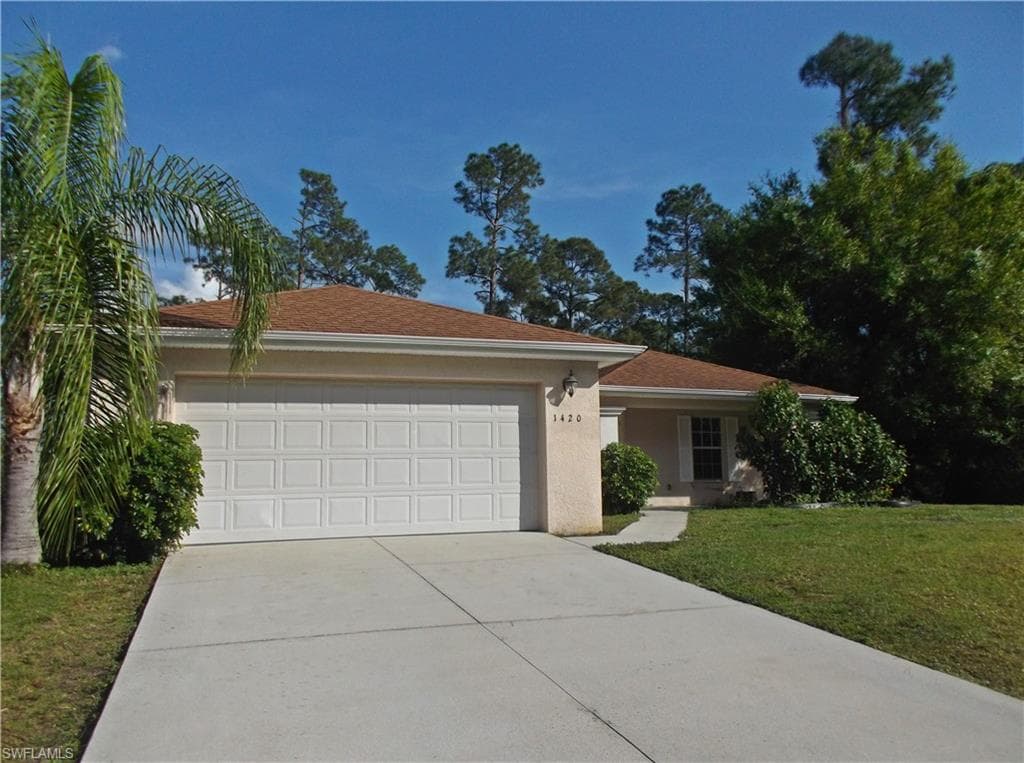 1420 Dixie AVE LEHIGH ACRES, FL 33972