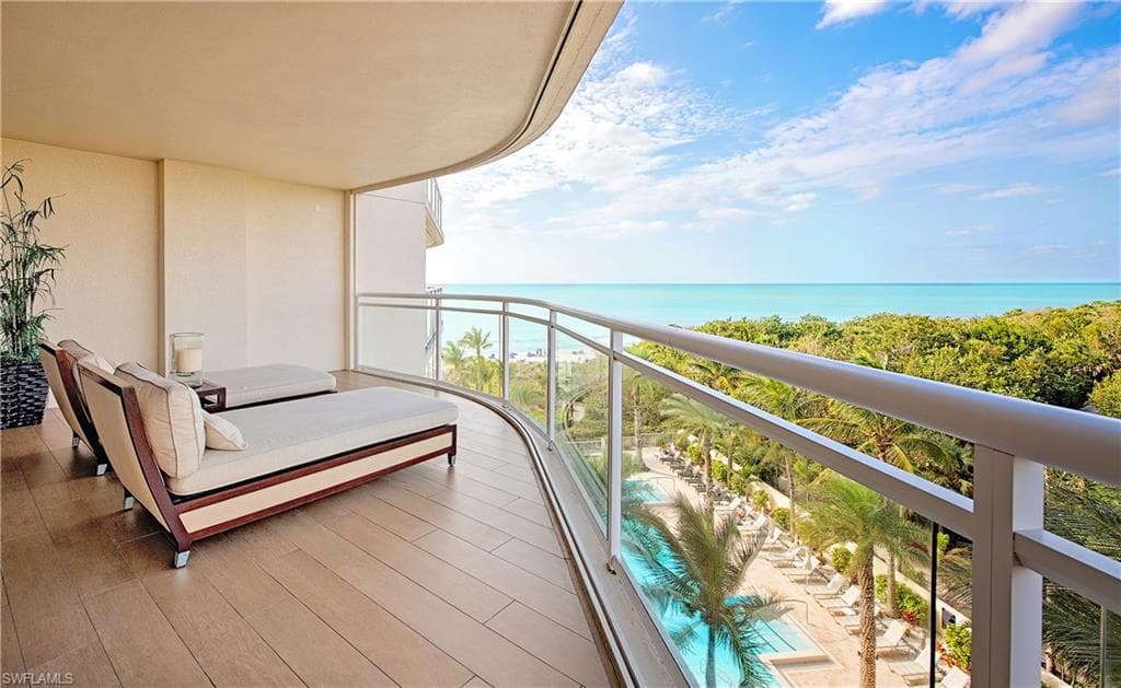 11125 Gulf Shore DR 507 NAPLES, FL 34108