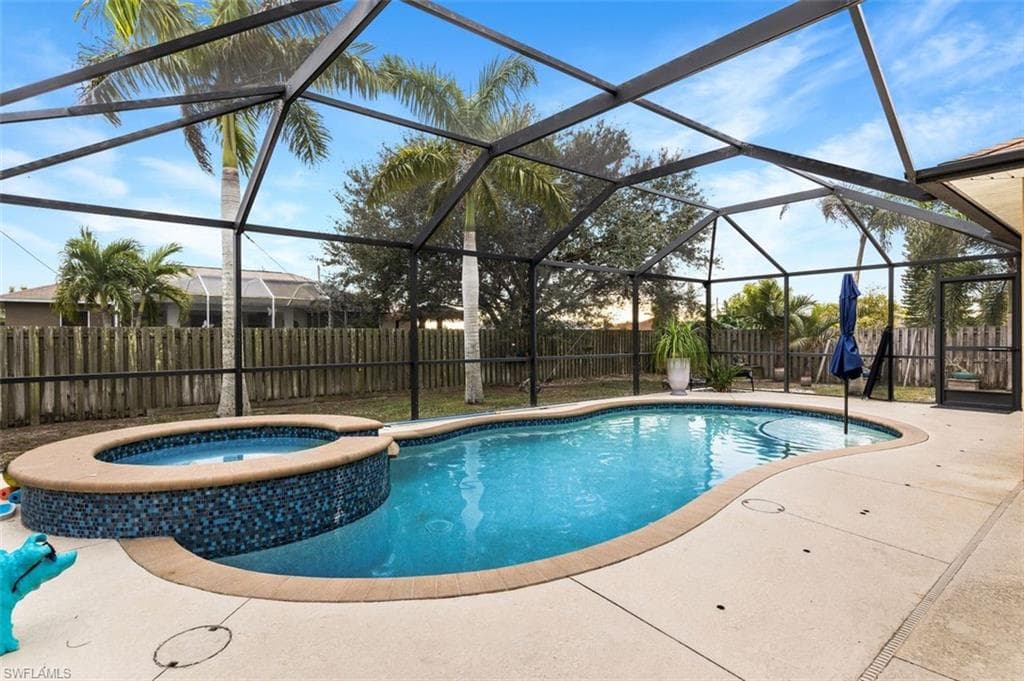 304 20th TER CAPE CORAL, FL 33909