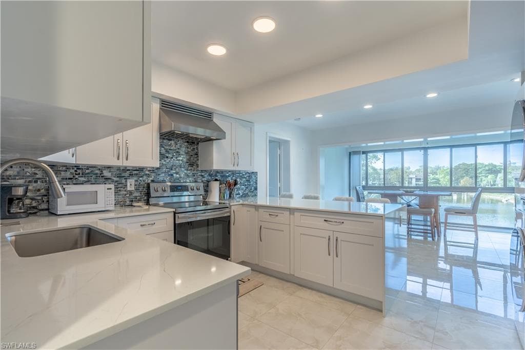 1796 Bald Eagle DR 500B NAPLES, FL 34105