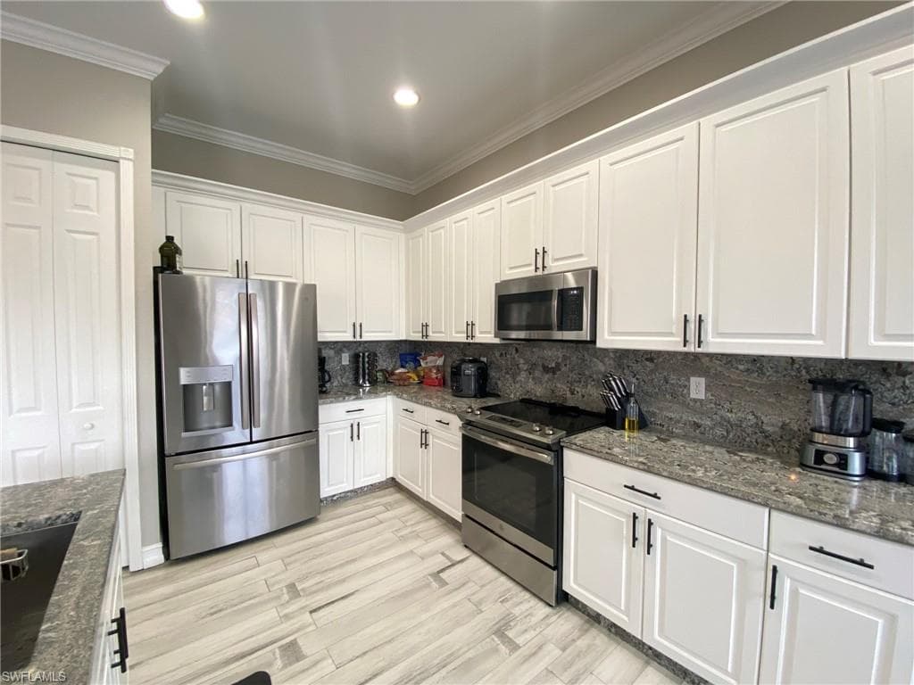 7071 San Lorenzo CT 201 FORT MYERS, FL 33966