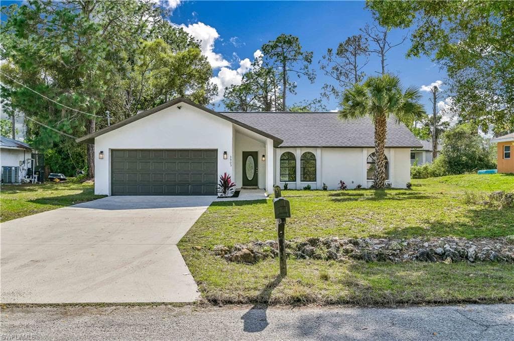 3903 3rd ST W LEHIGH ACRES, FL 33971