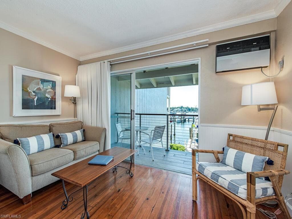 900 Broad AVE S 217 NAPLES, FL 34102