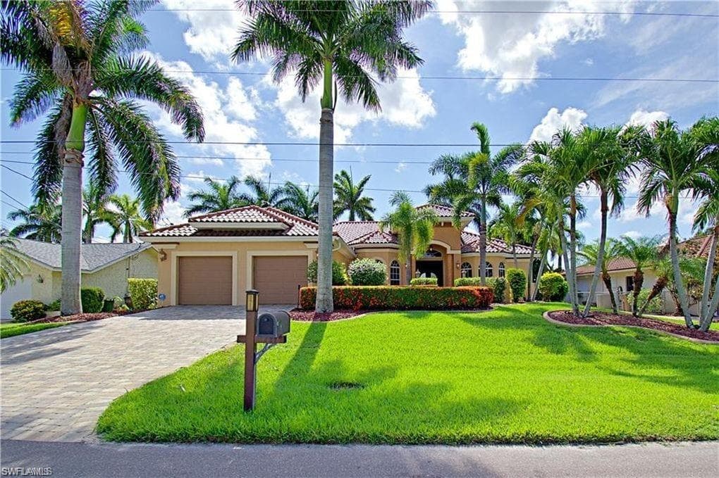 3917 SE 19th AVE CAPE CORAL, FL 33904