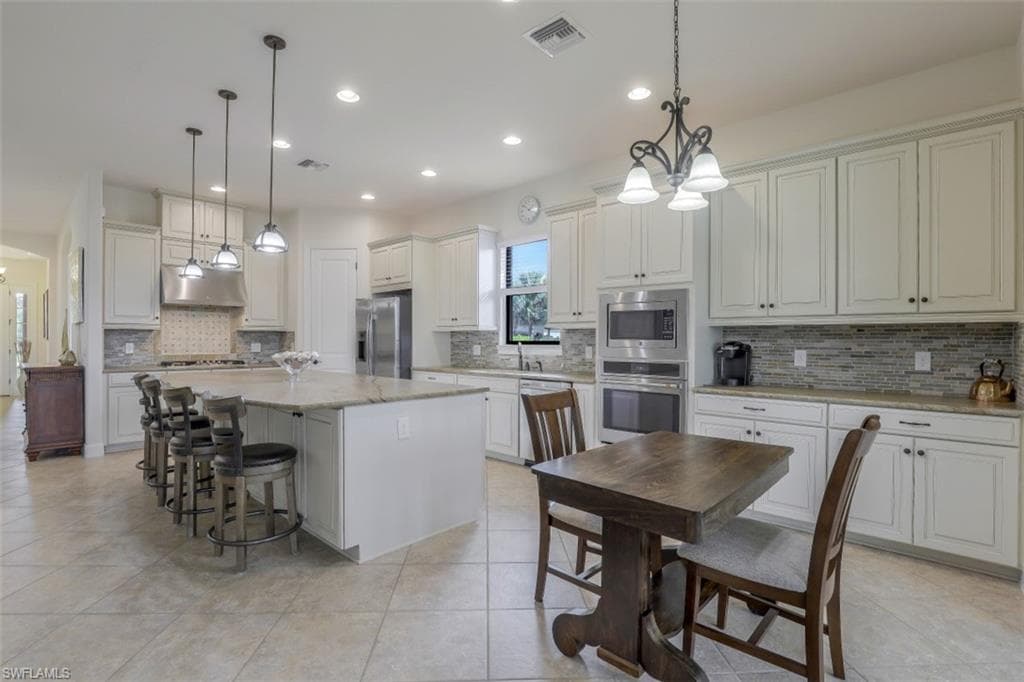 8443 Palacio TER W NAPLES, FL 34114