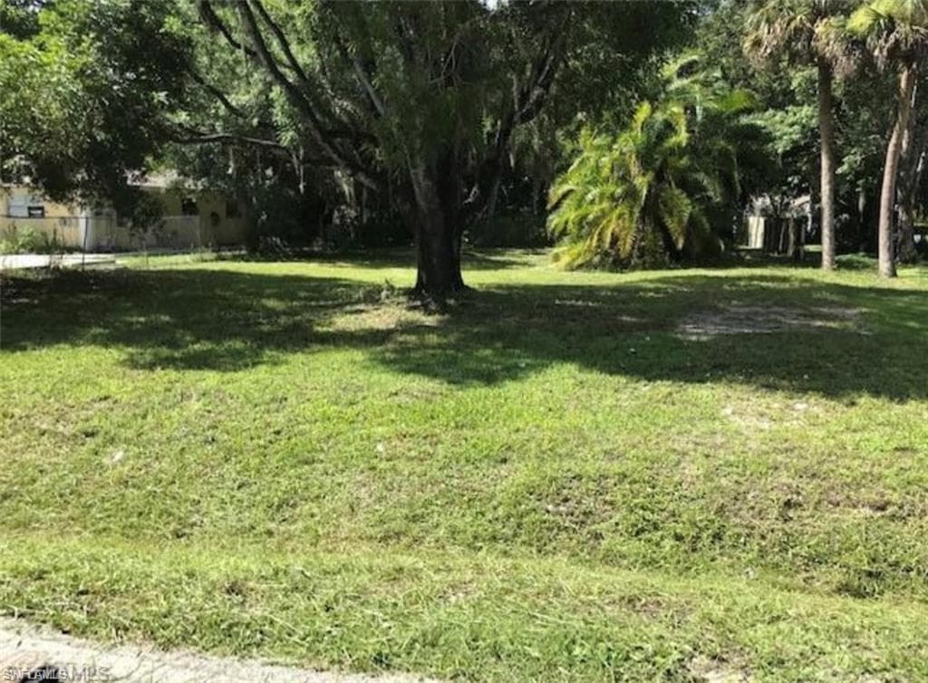3838 Desoto AVE FORT MYERS, FL 33916