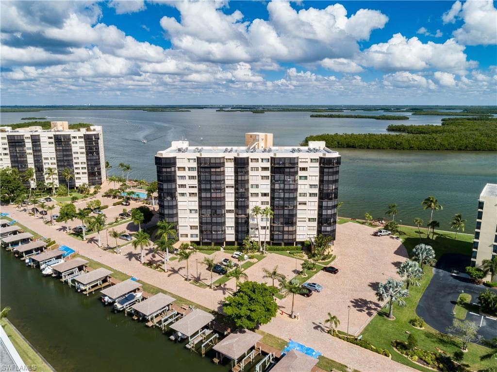 4263 Bay Beach LN 315 FORT MYERS BEACH, FL 33931
