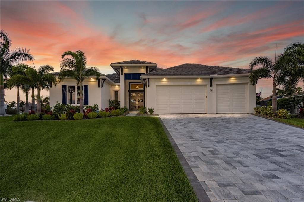 2221 52nd ST CAPE CORAL, FL 33914