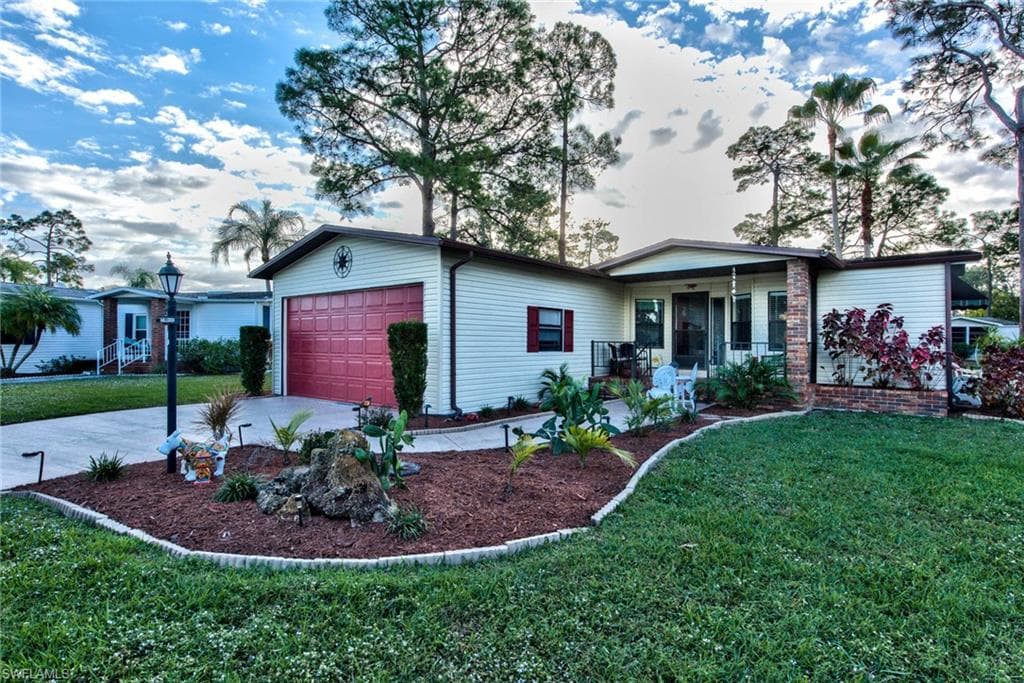 19805 Eagle Trace CT NORTH FORT MYERS, FL 33903