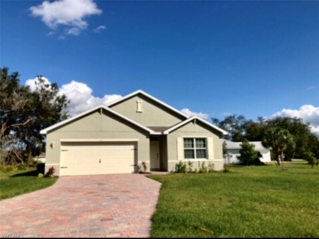 616 Posadas CIR PUNTA GORDA, FL 33983