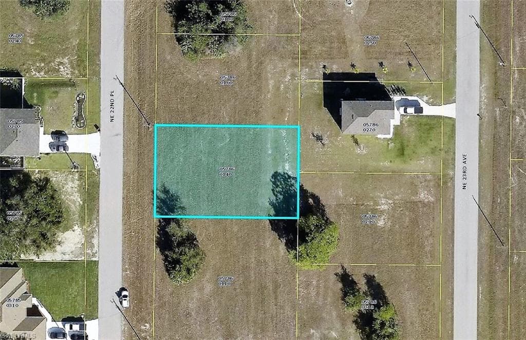 4013 NE 22nd PL CAPE CORAL, FL 33909