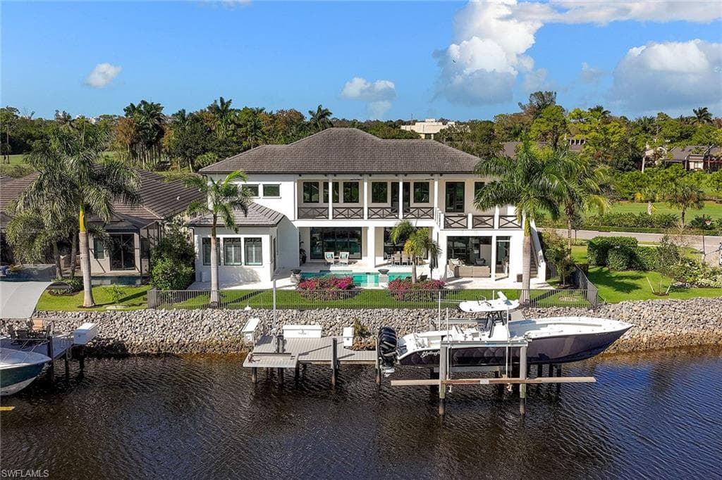 1696 Vinland WAY NAPLES, FL 34105