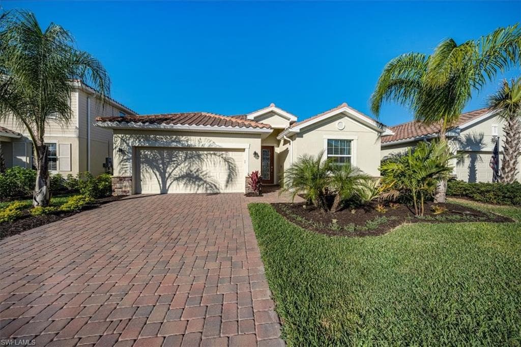 2215 Dancy ST NAPLES, FL 34120