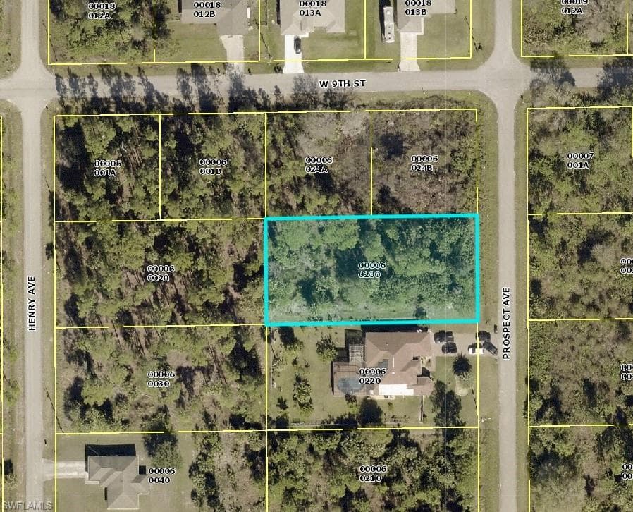 821 Prospect AVE LEHIGH ACRES, FL 33972