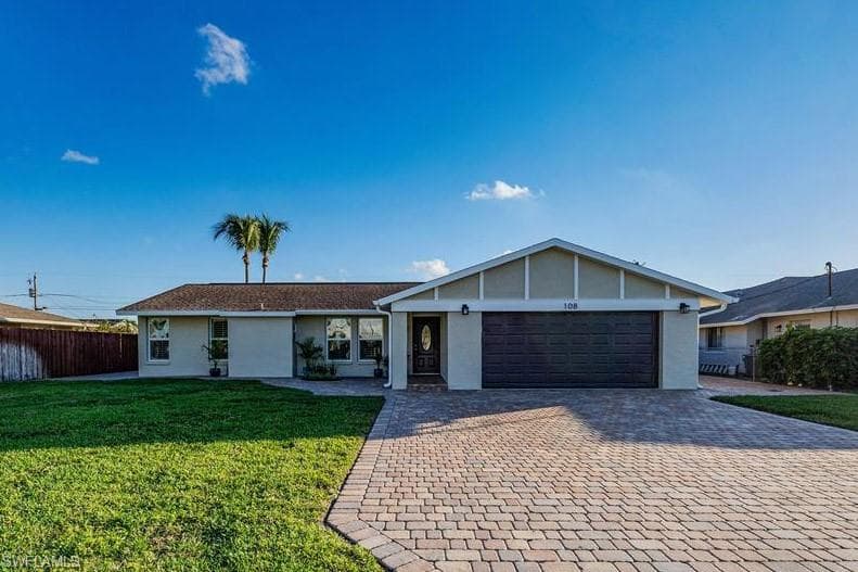108 Mentor DR NAPLES, FL 34110