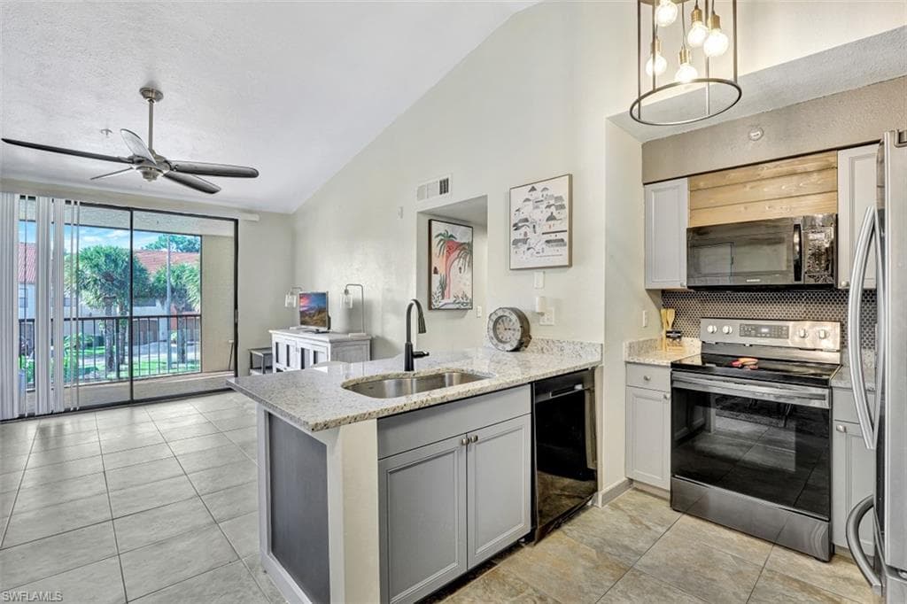 13521 Eagle Ridge DR 127 FORT MYERS, FL 33912