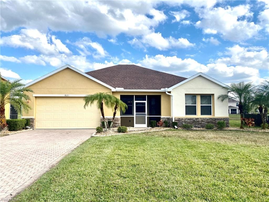 8021 Allamanda CT LEHIGH ACRES, FL 33972