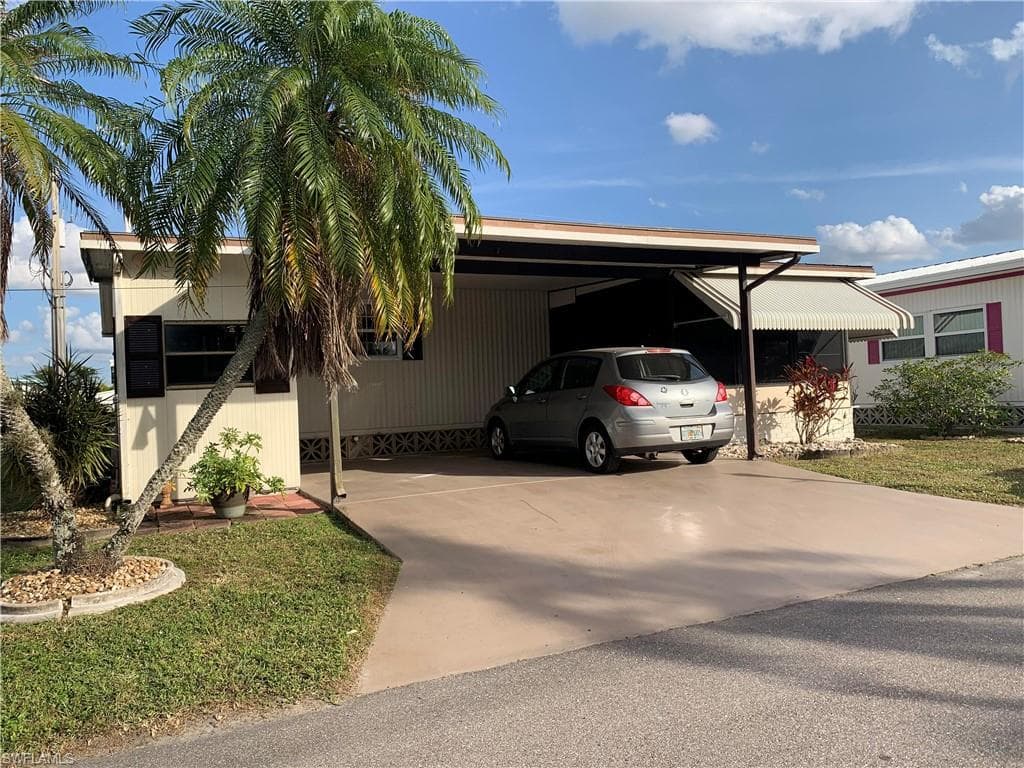 14714 Pioneer PL NORTH FORT MYERS, FL 33917