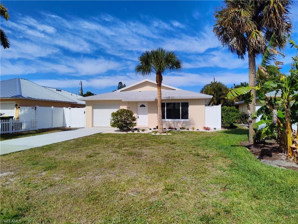 545 110th AVE N NAPLES, FL 34108