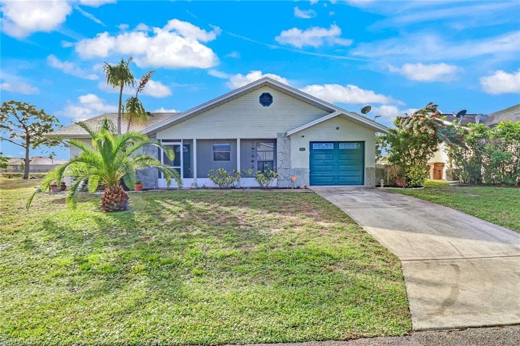 19398 Orchidtree CT LEHIGH ACRES, FL 33936