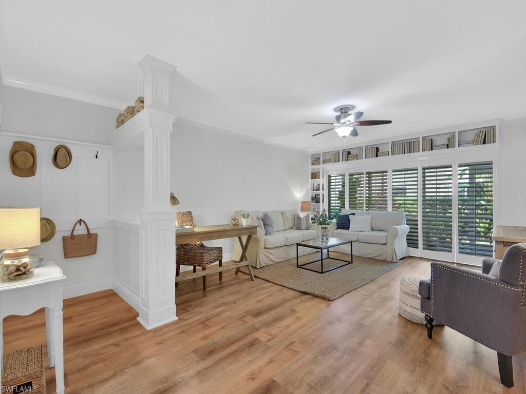 9840 Luna CIR E-102 NAPLES, FL 34109