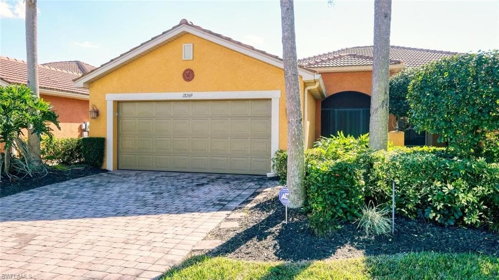 18269 Minorea LN LEHIGH ACRES, FL 33936