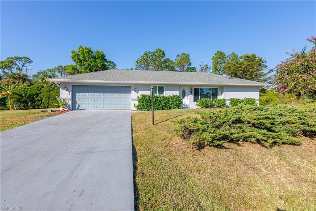 421 FIFTH AVE LEHIGH ACRES, FL 33972