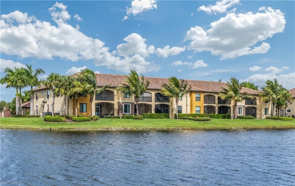 9518 Avellino WAY 2326 NAPLES, FL 34113