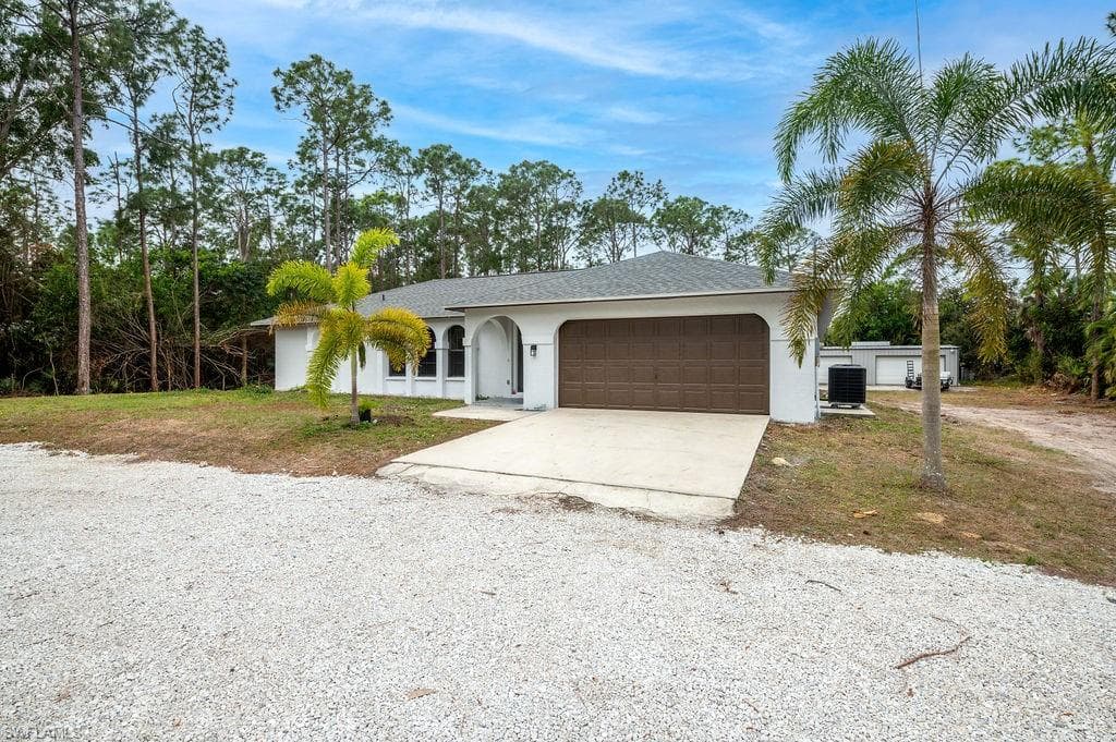25272 Pinson DR BONITA SPRINGS, FL 34135